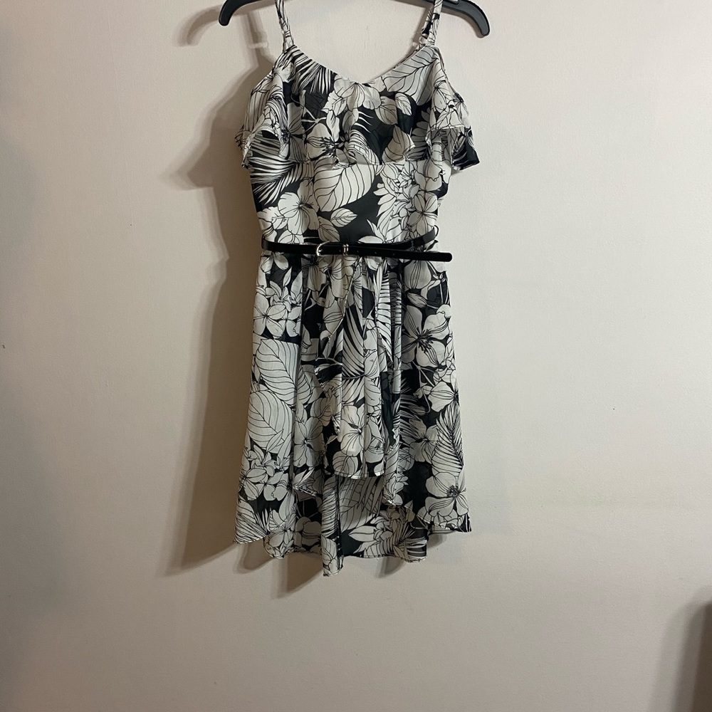 Iz byer white black flower dress